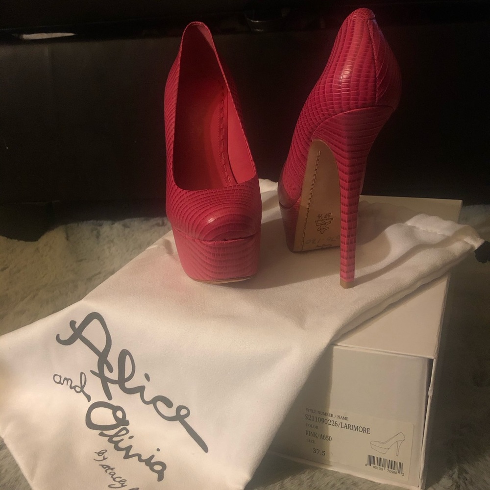 Hot Pink Alice & Olivia Larimore Stiletto - Picture 2 of 8